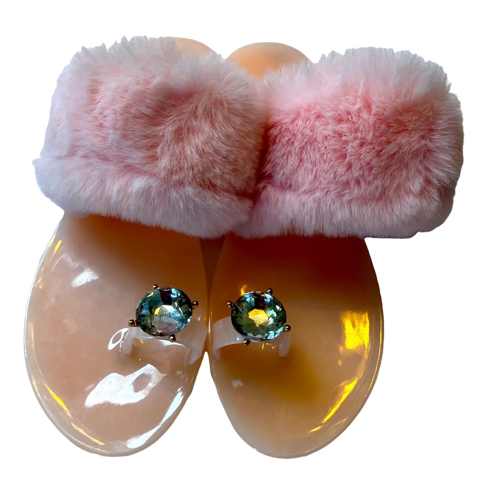 Pink fur sandals